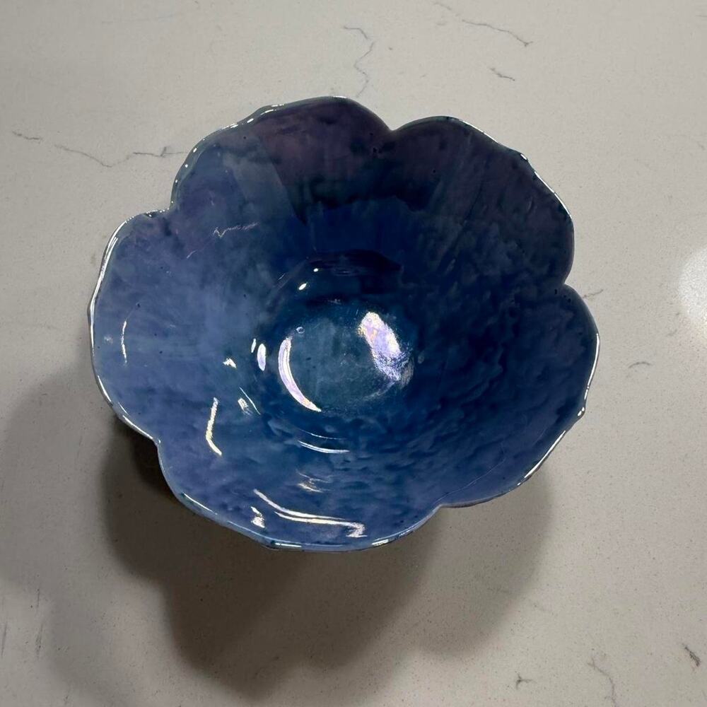 Blue flower shaped trinket tray